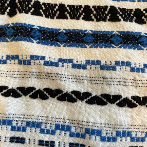 Khakis by GAP shorts - Picture 4 of 6